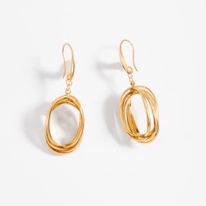 Aretes colgantes ovalados con baño de oro